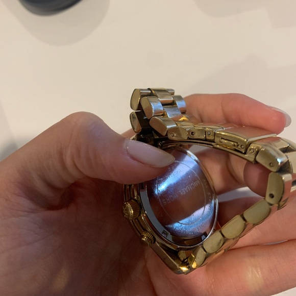 LOT OF 2 MICHAEL KORS WATCHES - Picture 12 of 13